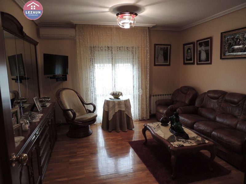 Foto a13ade7a-a95d-49c6-a263-3c734243af32. Pis amb calefacció a Funes