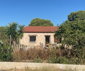 Finca rústica en Carrer de montserrat 5. Terreno rústico en el pla de santa maría - oportunidad única