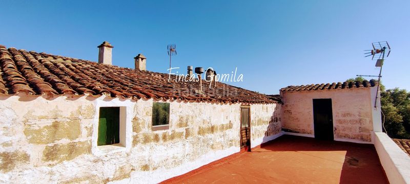 Foto 25bf792f-929c-442a-9036-f612f88a0d09. Masia a Alaior poble Alaior