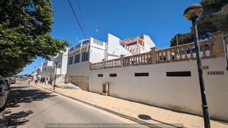 Foto 1d7388dc-2afc-4cb0-ba58-76d1297d4d83. Casa amb piscina a Cala Blanca Ciutadella de Menorca