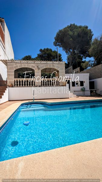 Foto f31eb506-28e9-4f32-b83c-56229075320a. Casa amb piscina a Cala Blanca Ciutadella de Menorca