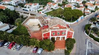 Masia  Tropical. Casa colonial en mahon