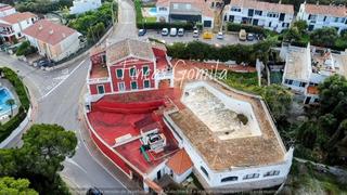 Masia  Tropical. Casa colonial en mahon
