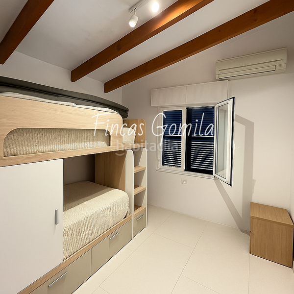 Foto 1b40bbdc-9f48-44e9-a3d9-473a1155e641. Casa amb piscina a Son Parc Es Mercadal