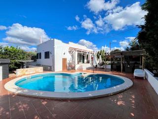 Casa en Carrer de lord nelson. Encantadora casa reformada en cala en porter, menorca.