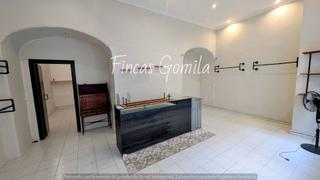 Apartamento  Es banyer. Venta de local comercial en alaior