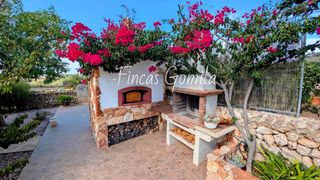 Masia  Verge del toro. El encanto del campo, el confort del pueblo  casa excepcional en