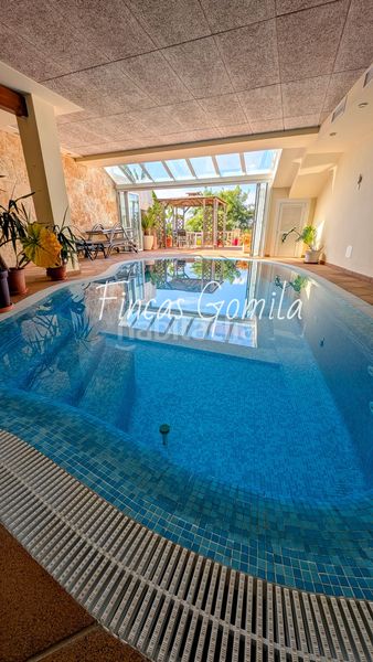 Foto 34358bc0-9edd-4d0f-8d3c-3389f5d92c7d. Masia amb calefacció aparcament piscina a Alaior poble Alaior