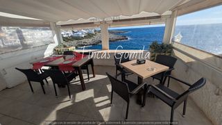 Business premise  Peus de cabrit. Excepcional restaurante en primera línea de mar en cala torret