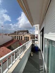 Etagenwohnung  Campament. Luminoso piso en mahón con terraza y balcón, vistas despejadas y