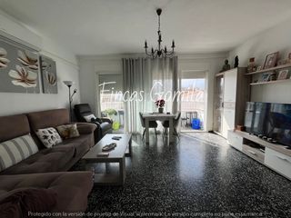 Pis  Campament. Luminoso piso en mah�n con terraza y balc�n, vistas despejadas y