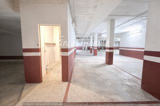 Aparcament cotxe  Vives llull. Plaza de parking de 11 m con trastero de 7 m en venta, ambos jun