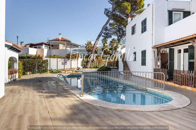 Foto de5975f6-94a9-455a-9d6f-06bef2f9ac97. Apartament amb piscina a Cala Blanca Ciutadella de Menorca