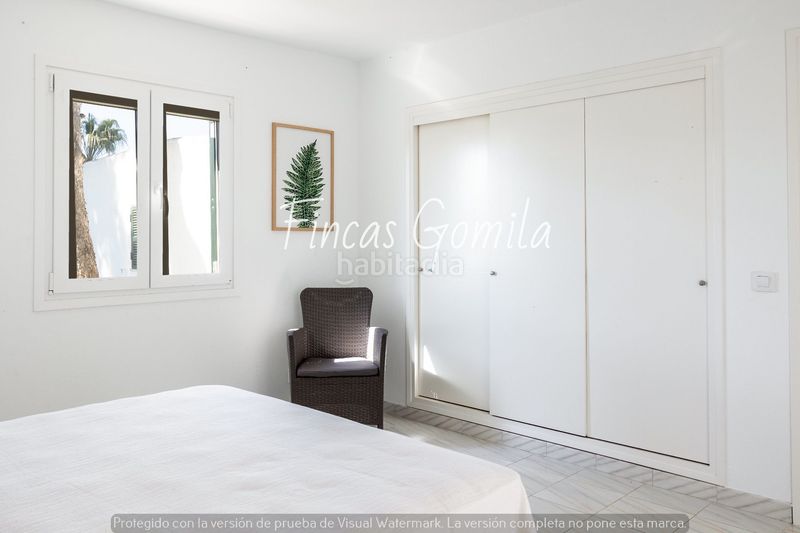 Foto fe45e3f8-d934-4a34-9db3-d7754547187e. Apartament amb piscina a Cala Blanca Ciutadella de Menorca