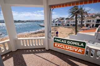 Haus  Sa punta des pont. Chalet en primera linea de playa