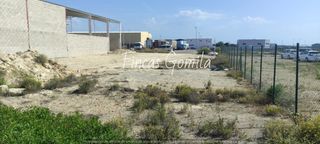 Terreno residenziale in Camí de Ses Vinyes. Parcela industrial de 1.000 m en ubicación estratégica de mahón