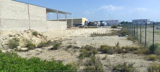 Terreno residencial en Camí de Ses Vinyes. Parcela industrial de 1.000 m en ubicación estratégica de mahón