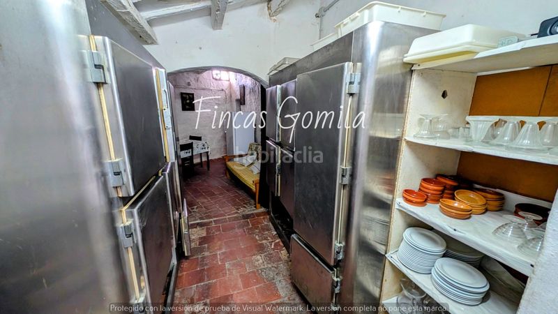 Foto ca7fb113-2d81-476e-985a-ab79c75eb2eb. Masia amb aparcament a Ferreries poble Ferreries