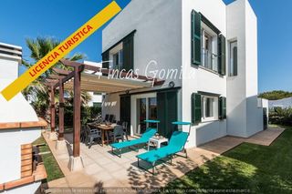 Casa  Passarell. En exclusiva  chalet en venta a 200 metros de la playa en arenal