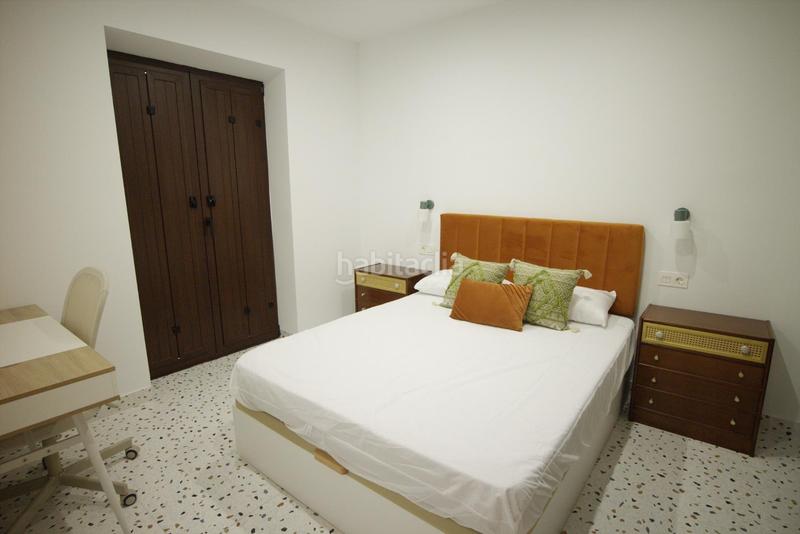 Foto 4e75cf20-db56-466b-b89b-50c3050eaf5d. Alquiler ático apartamento en alquiler reformado en Jaén