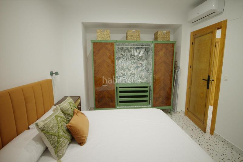 Foto e27394fd-a773-4ea3-b657-49b58e1f3583. Alquiler ático apartamento en alquiler reformado en Jaén