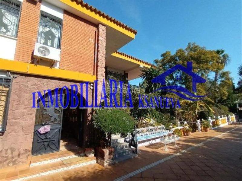 Foto 37b35db2-0dfc-4a5f-a386-52cdb7f07f92. Xalet amb piscina a El Brillante -El Naranjo - El Tablero Córdoba