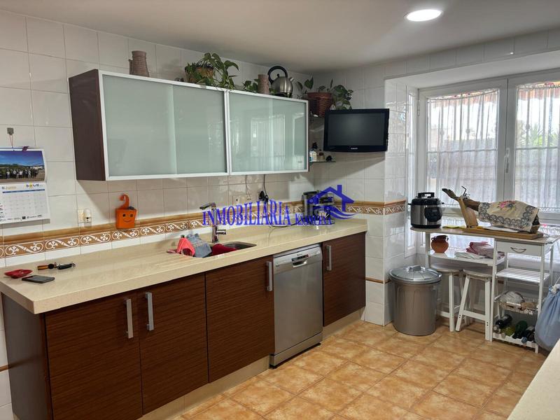 Foto d24a95fb-477b-4cad-a976-8c38c5cc1581. Xalet amb calefacció aparcament piscina a Paraíso Arenal - La Colina Córdoba