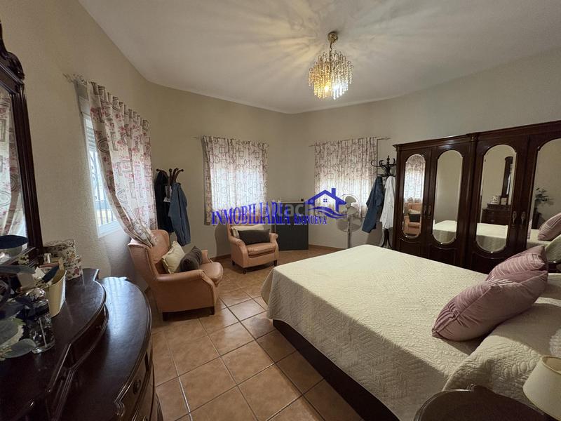 Foto fd9bcaf7-7f1d-4083-8a53-eec16c043c16. Affitto chalet con parcheggio in Alcolea Córdoba