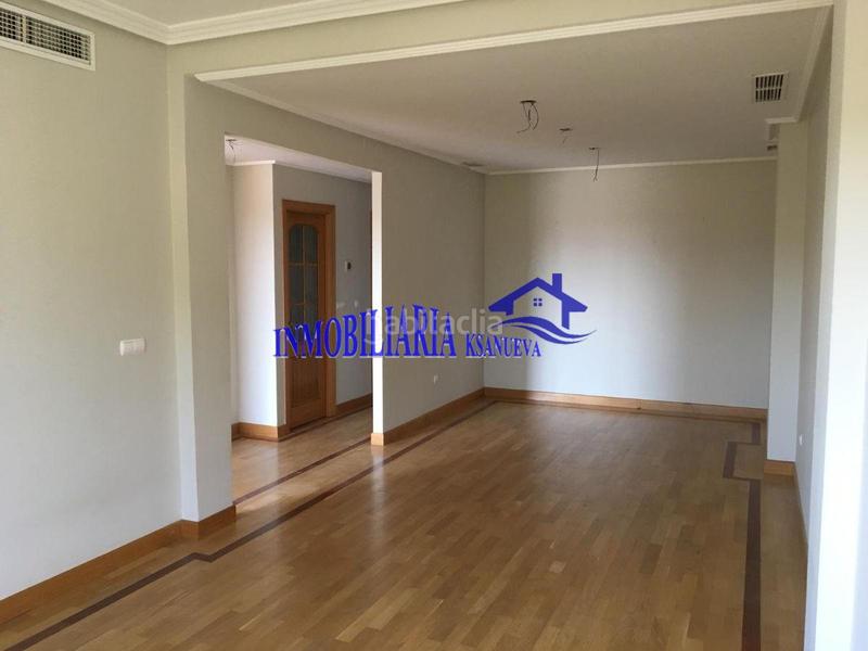 Foto 85985238-0c37-49bd-b0cf-006c06db79ba. Casa con riscaldamento parcheggio piscina in El Brillante -El Naranjo - El Tablero Córdoba