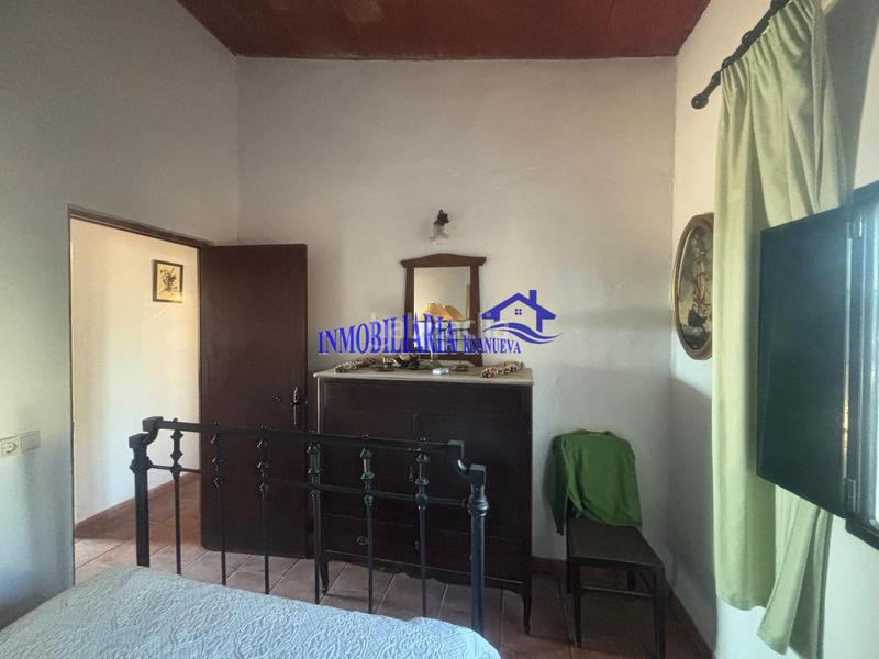 Foto 5d8165e2-5327-4aa1-9d5b-23f3e8f64144. Masia amb aparcament a Montoro