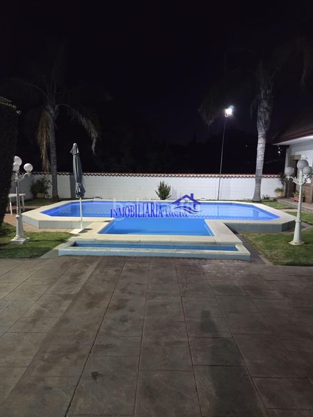 Foto 2c93da64-81a6-4ba9-906d-9a4145a47d05. Xalet amb piscina a Alcolea Córdoba