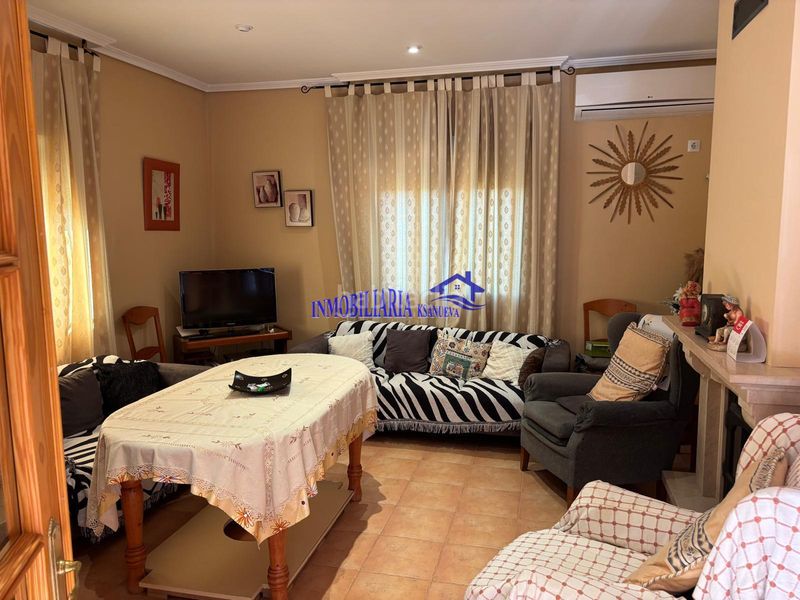 Foto b8f123d8-01ed-41f8-885d-8ba19fb82d03. Xalet amb calefacció a Almodóvar del Río