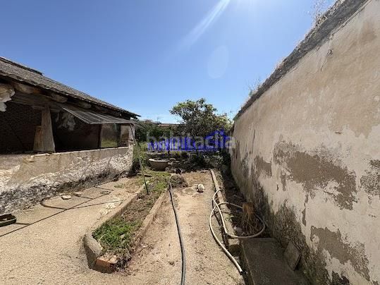 Foto c550bd27-de20-45d2-b840-df1fe1af2845. Casa a Adamuz