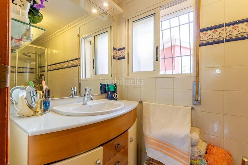 Foto f89d3593-4fa9-4abb-afff-3519e71d34c4. Chalet dans calle horta de la sega 18-19 dans Finestrat pueblo Finestrat