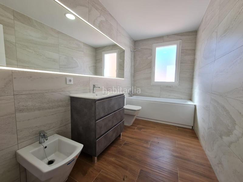 Foto 0a8a83ba-89a2-4f41-9c40-71cfda23077a. Xalet amb aparcament piscina a Busot