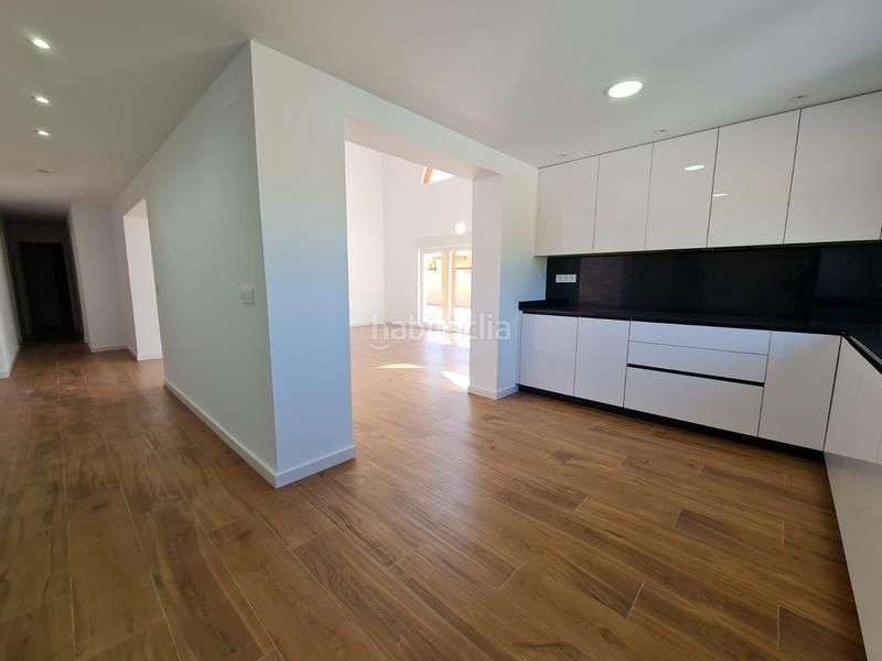 Foto b55dae19-f8c5-40db-a2c7-8a49d22629c8. Xalet amb aparcament piscina a Busot