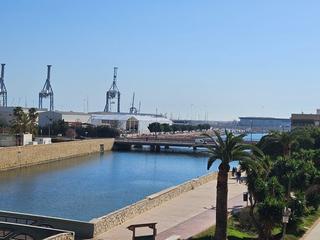 Appartement à Calle rafael escolano 2. Vistas al mar y comodidad en el barrio de san gabriel