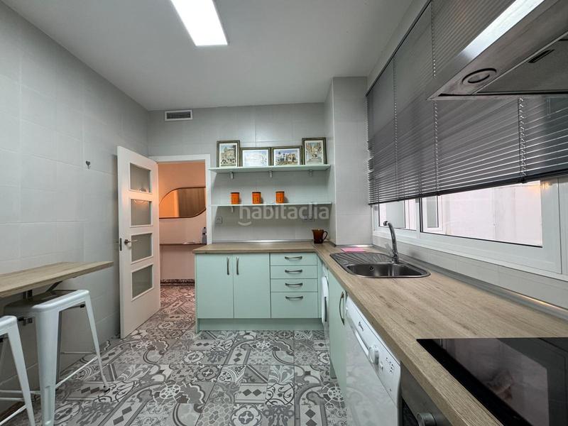 Foto 122ea341-fea0-47cb-bc86-dce03d124f54. Rent flat in Barrio del Centro Alicante