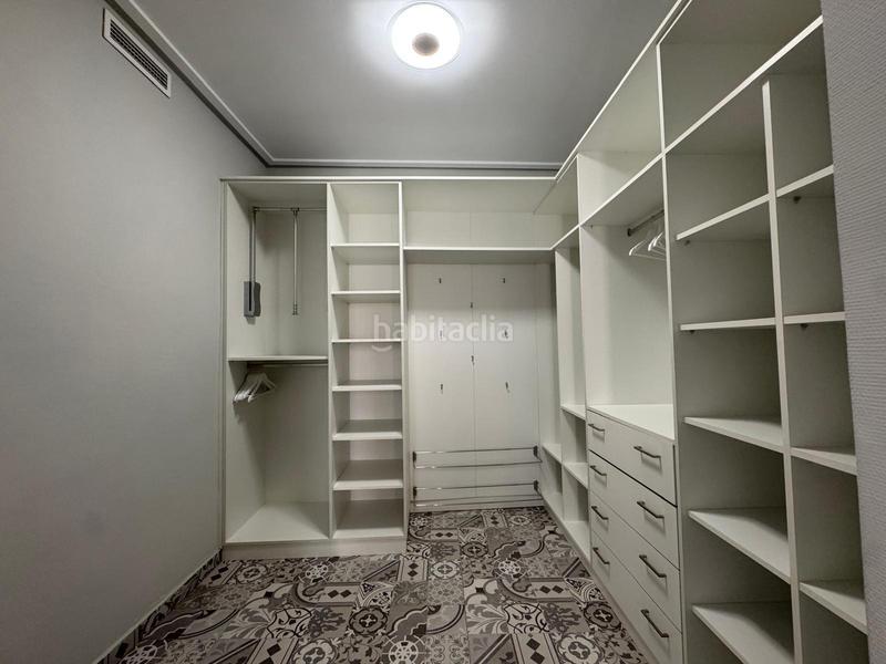 Foto 866b89b0-9768-40dc-b37f-abaff9f19aaa. Rent flat in Barrio del Centro Alicante