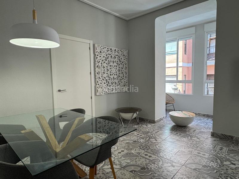 Foto ab936be5-1b6e-4b2a-8e96-86f95bd3894e. Rent flat in Barrio del Centro Alicante