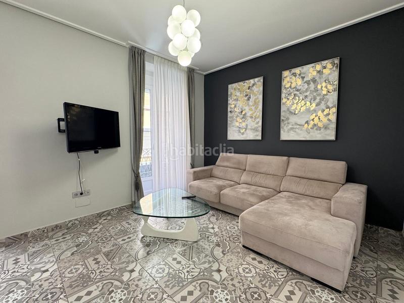 Foto ddf25614-db95-442d-8010-522c8aa7cdff. Rent flat in Barrio del Centro Alicante