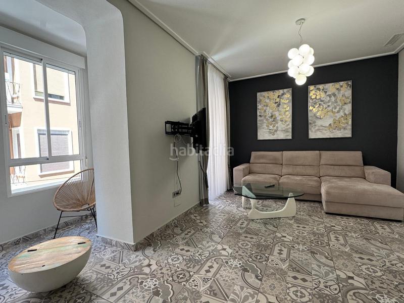 Foto e674fd39-8f9a-4ecf-b400-8c4ffec88add. Rent flat in Barrio del Centro Alicante