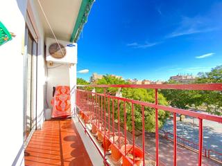 Appartamento in Calle de alcolecha 9. Bonita vivienda en esquina con vistas despejadas, ascensor, amue