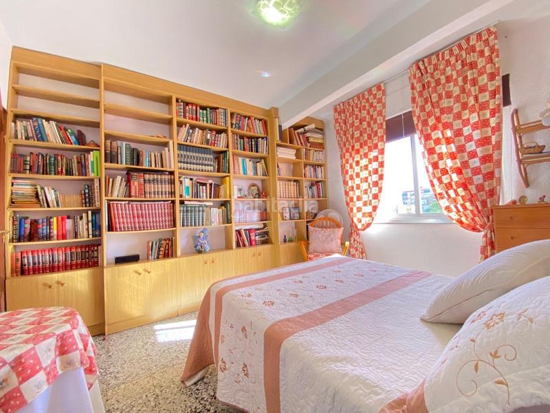 Foto fa83de7e-6a6f-4733-a1af-93090f5be9c5. Pis a calle de alcolecha 9 a Nou Alacant Alicante