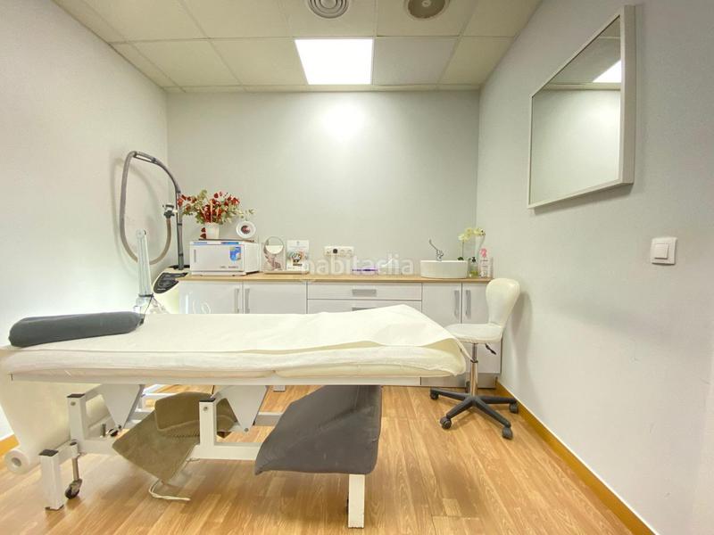 Foto 12551f93-760e-4f82-91ed-8005038cc475. Lloguer local comercial a calle de garcía andreu 13 a Alicante