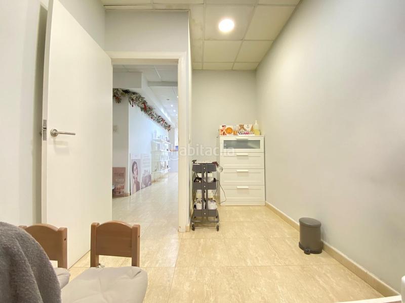 Foto c231ecd8-c84f-4b38-be5e-a4bd240f99e0. Location local commercial dans calle de garcía andreu 13 dans Alicante