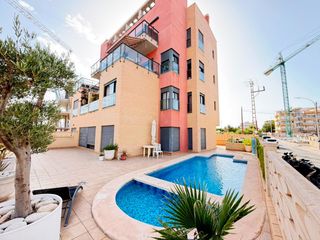 Etagenwohnung in Playa Muchavista. A solo 250 metros del mar! coqueto piso exterior con terraza y p