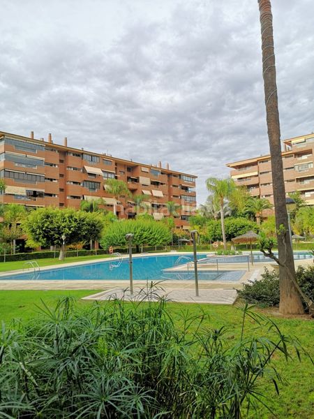 Foto 53a683b5-3139-4b14-9103-971796c96d98. Dúplex amb calefacció aparcament piscina a Vistahermosa Alicante