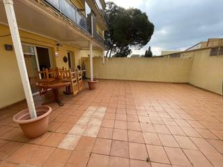 Pis a Molí de Vent-La Sauleda. Piso de planta baja con gran terraza en palafrugell