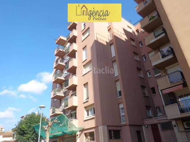 Foto 30b4cbca-ea2c-4855-8be5-29ef223f0a1c. Aparcament cotxe a Centre Palafrugell